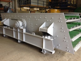 Goodwin Barsby Vitex 3½ Deck Screen
