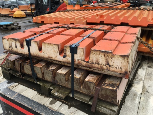 C110 Swing Jaw Quarry 814329539800